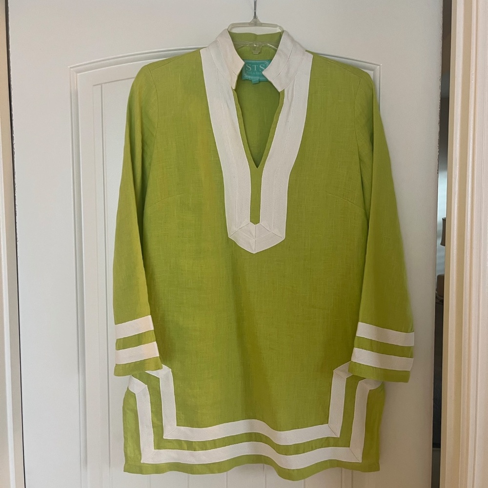 Sail to Sable Green and White Long Sleeved Tunic Size S